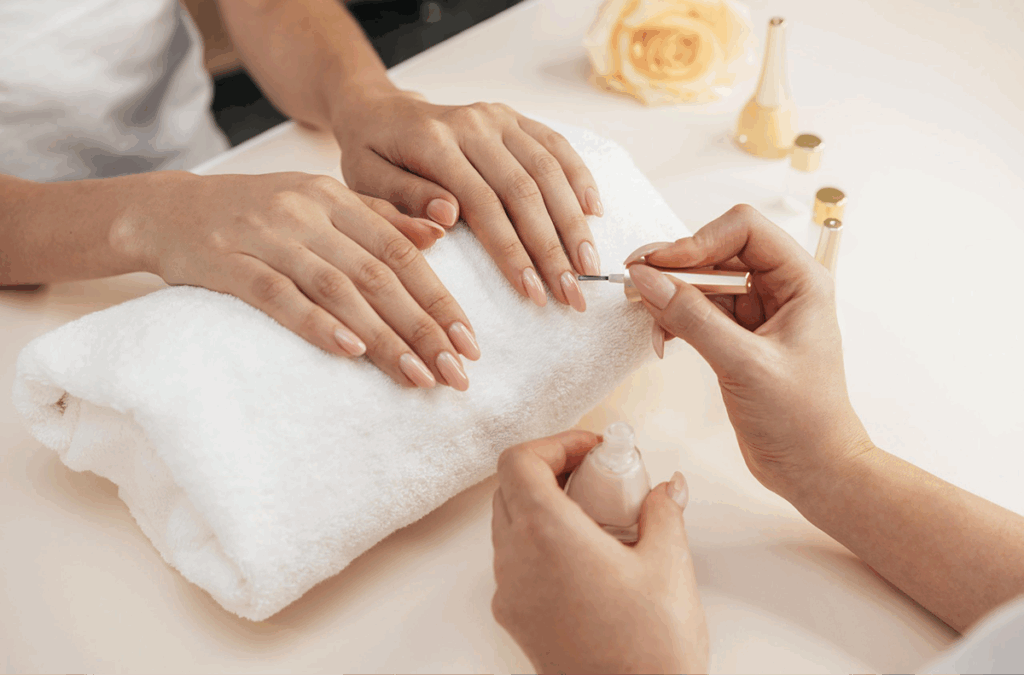 Vielfältige und kreative Nageldesigns
