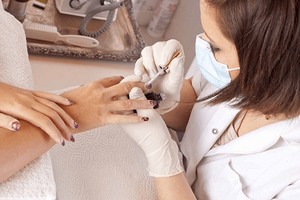 saubere mandelform nägel mit perfekter form