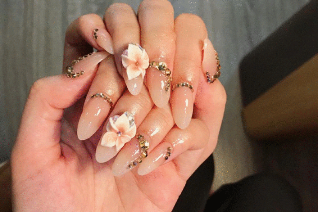 mandelform nägel mit french design