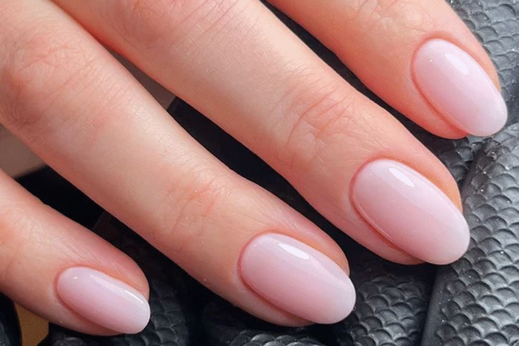 runde gelnägel natürlich und dezent